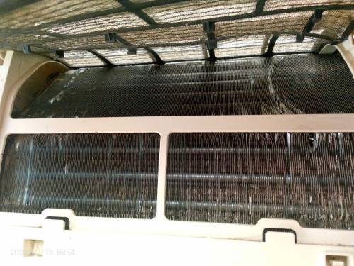 Haier Ac 1 ton good condition 