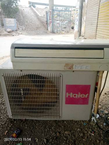 Haier Ac 1 ton good condition 