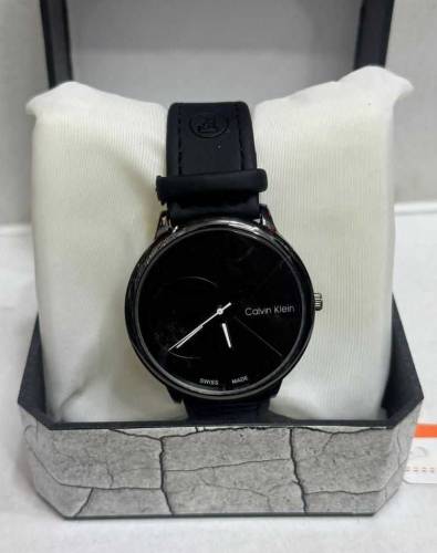 men watch 