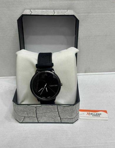 men watch 