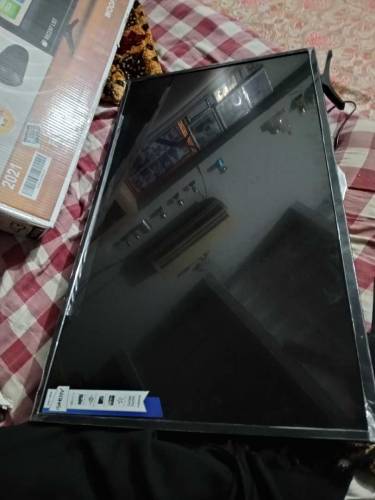 Samsung smart tv 4k 43 inch dish receiver Good condition 