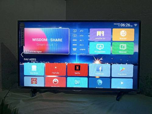 Samsung smart tv 4k 43 inch dish receiver Good condition 