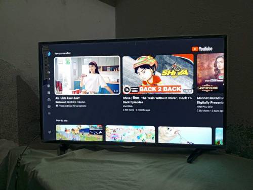 Samsung smart tv 4k 43 inch dish receiver Good condition 