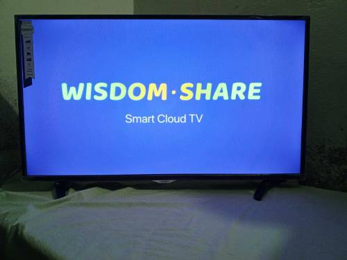 Samsung smart tv 4k 43 inch dish receiver Good condition 