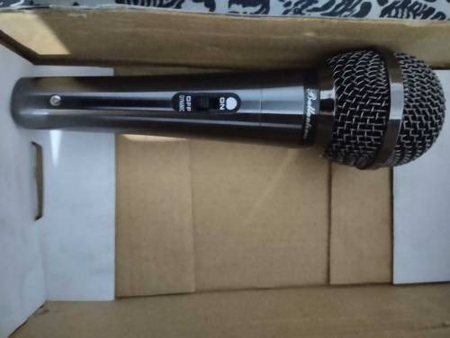 Speakers with mic