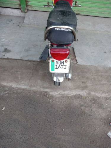 its united 70 bike all OK koi kaam nhi honay wala urgent sale engine o