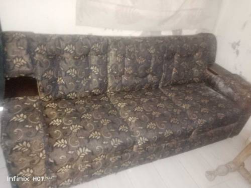 1three seater 2 two seater sofa set for sale