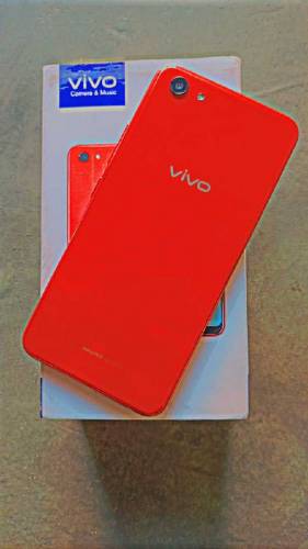 vivo y83.  6/128 with just box. 