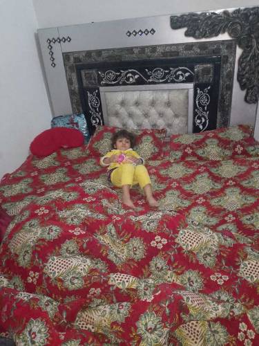 king size bed,2 side tables,1 dressing