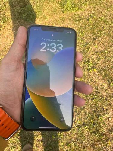 Iphone 11 pro max 512 gb ha battery health 88 ha no scratch Official P