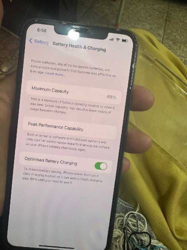 Iphone 11 pro max 512 gb ha battery health 88 ha no scratch Official P