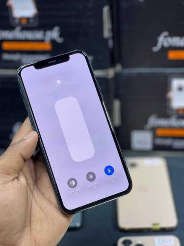 IPhone 11 pro Max 256gb water pack 