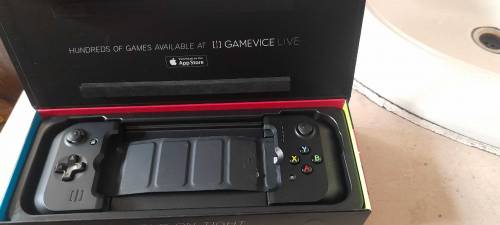 Gamevice controller  for iphone.