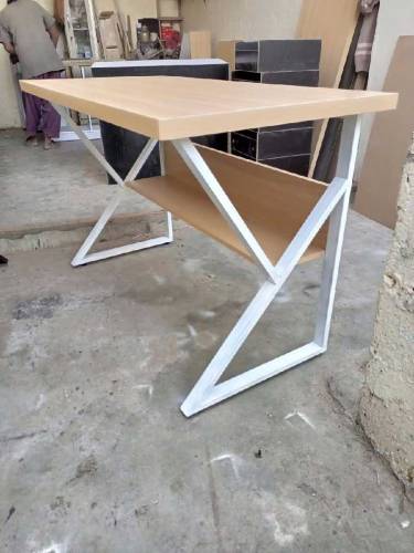 Computer table/office table/gaming table/laptop/table/study table