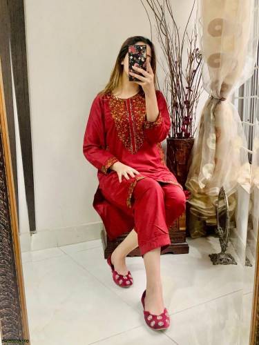 2 pcs wmens suite price 2k dilivery available 