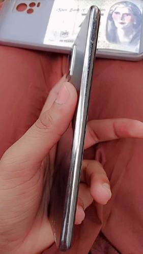 Vivo V20