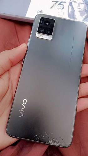 Vivo V20