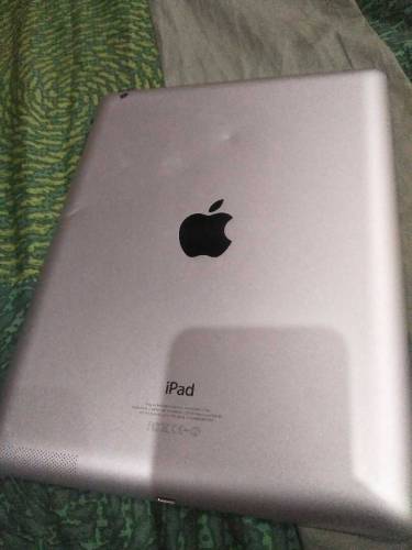 ipad 4 generation silver color for sell 