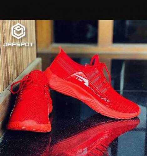 Men fashionable shoes walking shoes