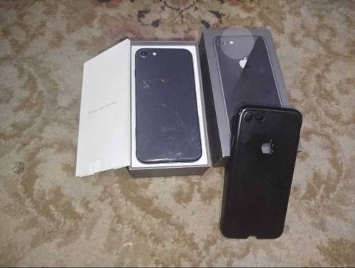 IPHONE 8 