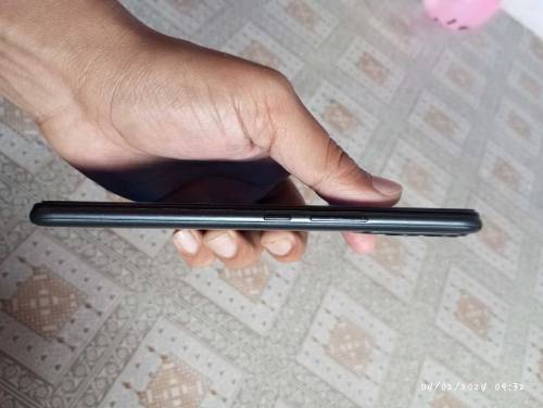 Infinix hot 12 play 4+3gb extendable 64gb one hand used only