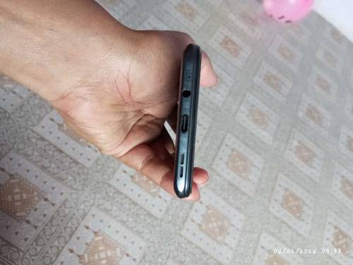 Infinix hot 12 play 4+3gb extendable 64gb one hand used only