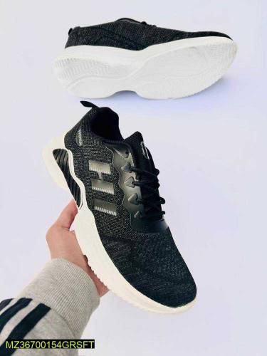 Black camel lrine gripper sports sneakers 