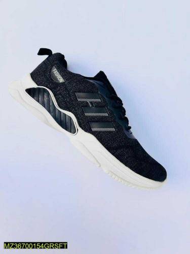 Black camel lrine gripper sports sneakers 
