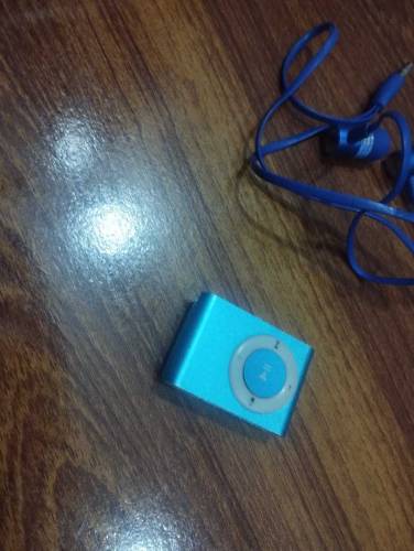 MP3 player with 4gb memory card