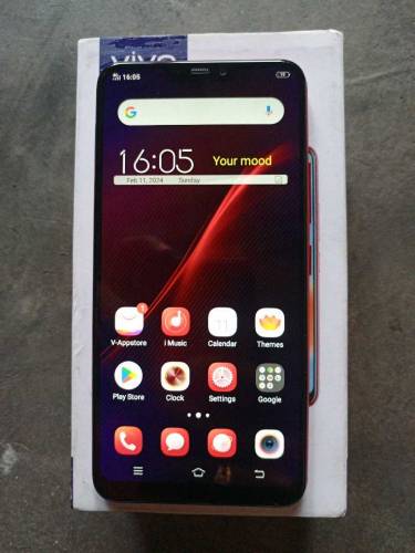 vivo y83.  6/128 with just box