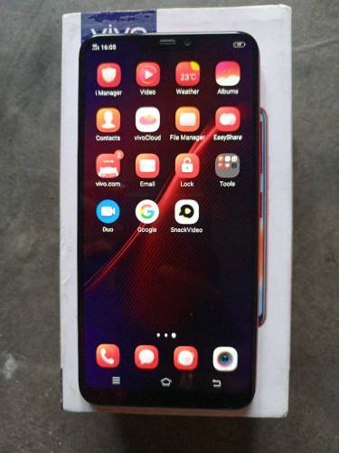 vivo y83.  6/128 with just box