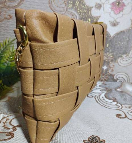 woman bags in leather delivery free in all Pakistan City 