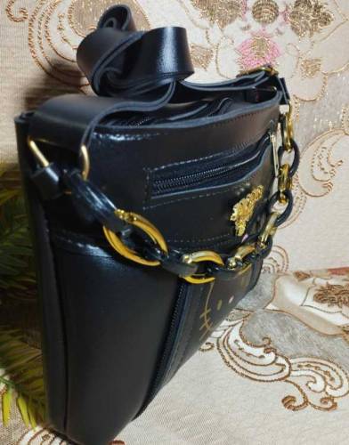 woman bags in leather delivery free in all Pakistan City 