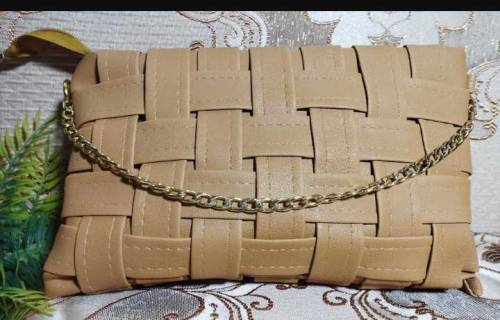 woman bags in leather delivery free in all Pakistan City 