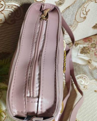 woman bags in leather delivery free in all Pakistan City 