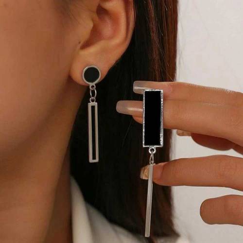 Rectangle & Round Drop Earring 