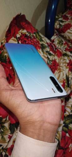Oppo F15 8/256 box changer Sath 10 by 10 all okay 