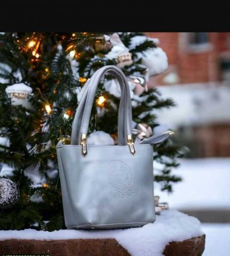 weman leather plain handbag