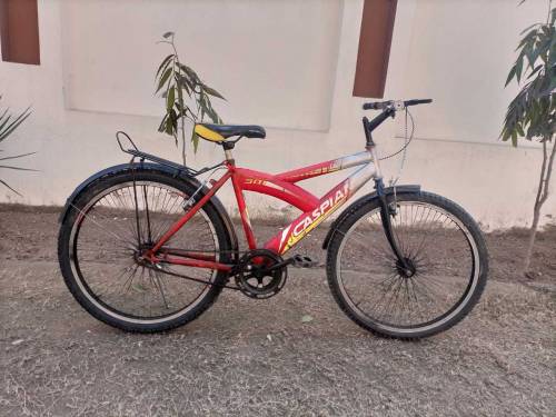 VERY GOOD CONDITION CYCLE 26 INCH CYCLE FOR SALE OF RED COLOUR