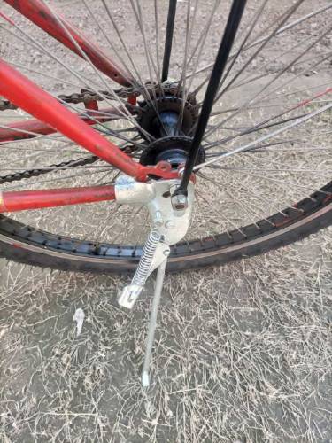 VERY GOOD CONDITION CYCLE 26 INCH CYCLE FOR SALE OF RED COLOUR