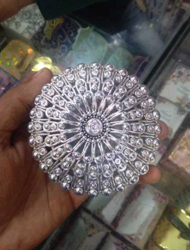 ہار، بوکس،باسکٹ ،چھتری ،مہندی تھال ،لڑی ،قبول پن ،