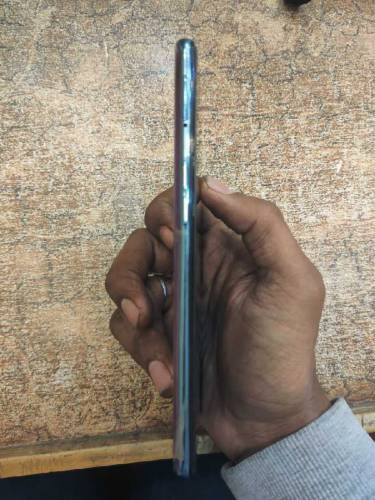 Oppo f 17 pro 