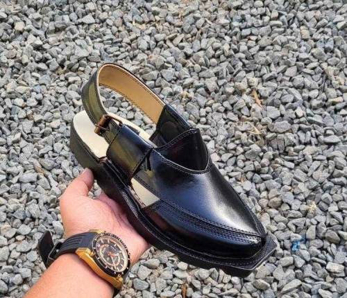 Men's Peshawari chappali Mehroon, Black. Cash on delivery 