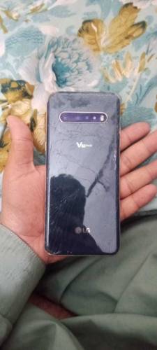 8GB RAM 128 GB storage LG V6 think 5G