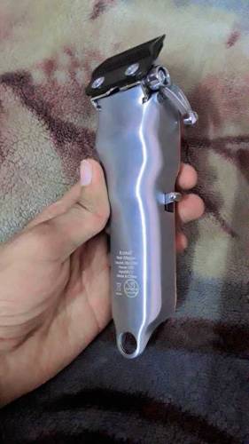 kemei km-3706 condition10 /10 hair cliper  New machine Boox  pack