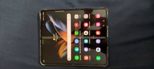 samsung z fold 4, 256 12 gb only two month use all side proctors