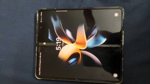 samsung z fold 4, 256 12 gb only two month use all side proctors