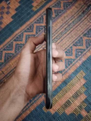 4. 64gb new condition available box charger pta life time approved 