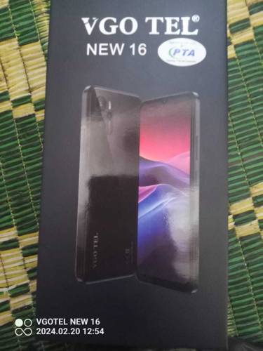 4. 64gb new condition available box charger pta life time approved 