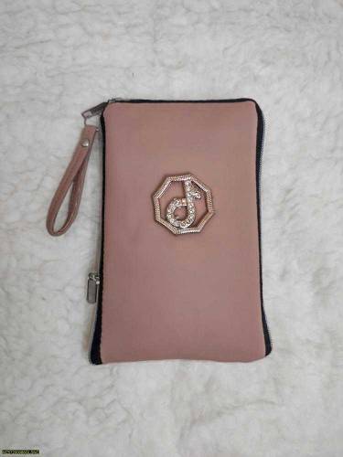 •  Material: Rexine•Product Type: Mobile Pouch•Product